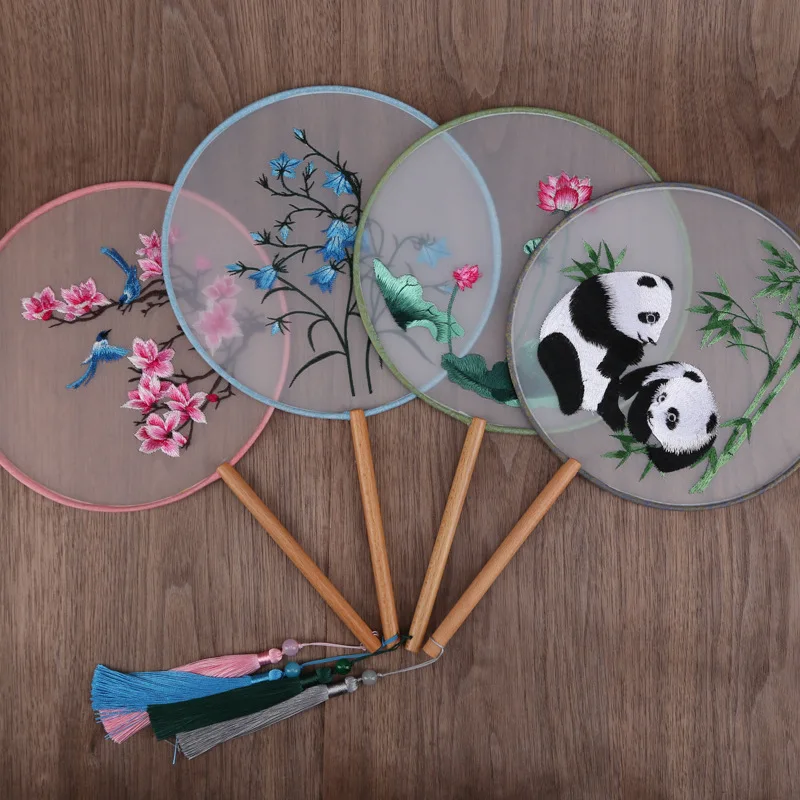 

Embroidered round fan antique female hand-embroidered Suzhou silk Gong Shan long handle craft gift fan fabric fan