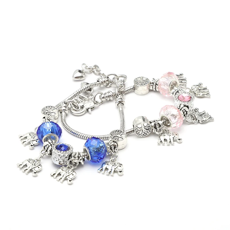 Посеребренный самодельный браслет с кнопками и подвеской в виде слона