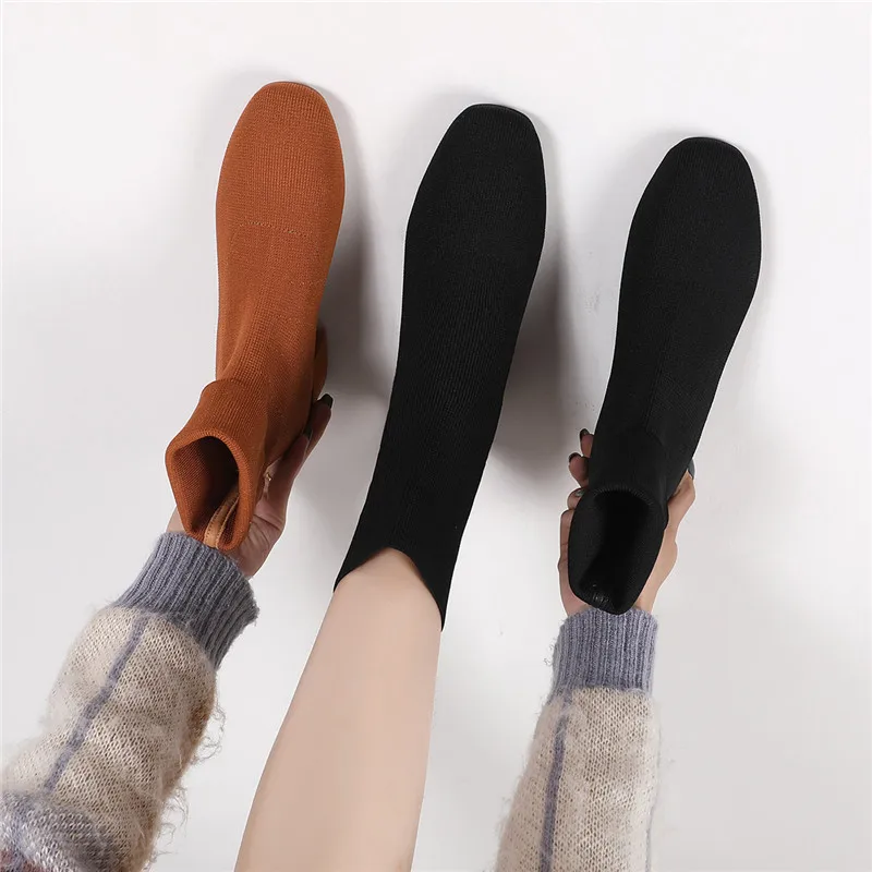 Женские ботинки на высоком каблуке с круглым носком коллекция 2019 года Простые