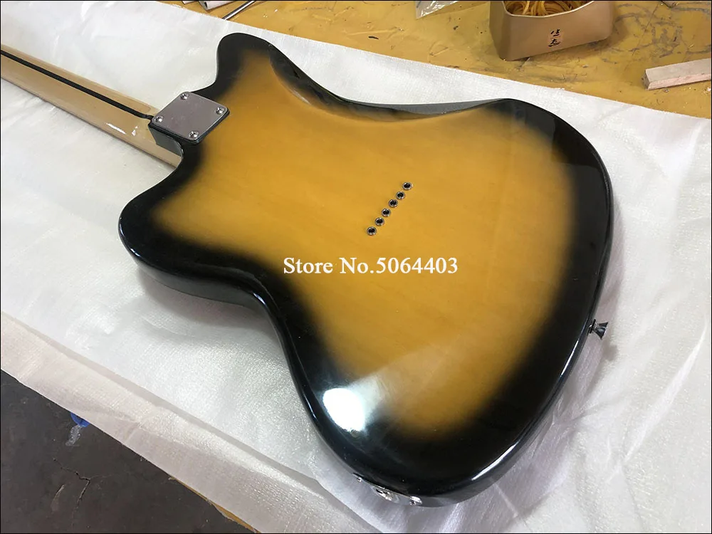 High quality 6 string electric guitar maple neck peach blossom core body back postage | Спорт и развлечения