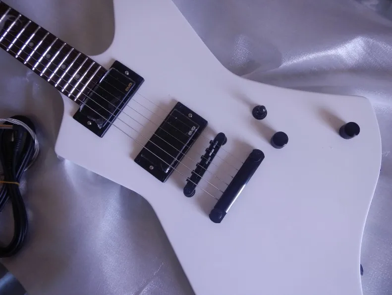 Высокое качество Custom Shop розовое дерево гриф хорошие звукосниматели SNAKEBYTE Джеймс гетфилд белая электрогитара