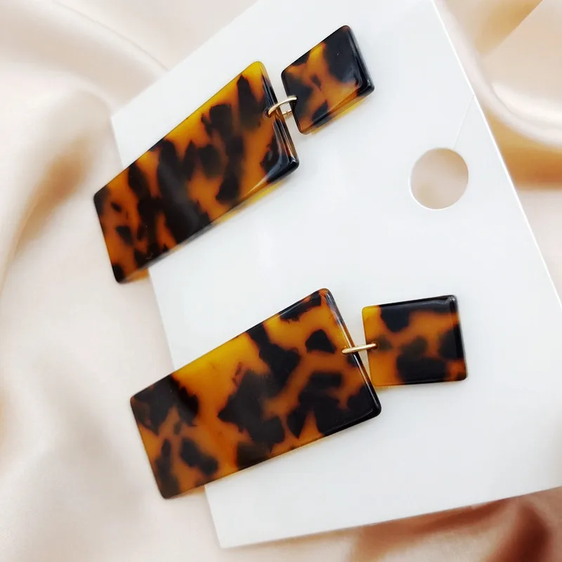 

Fashion light luxury tortoiseshell acetic acid eardrop new girl
