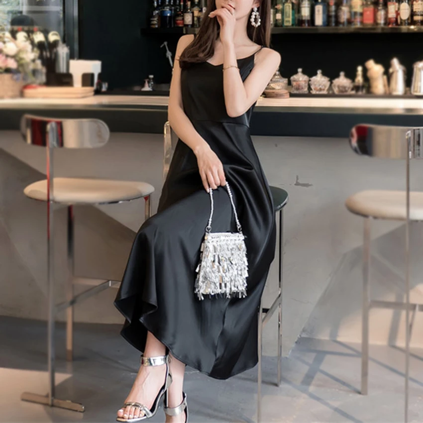 Женское атласное платье-комбинация элегантное черное платье с v-образным вырезом