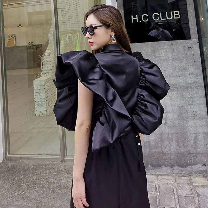 

[EAM] Women Black Ruffles Double Breasted Blouse New Lapel Sleeveless Loose Fit Shirt Fashion Tide Spring Summer 2021 1DD8799