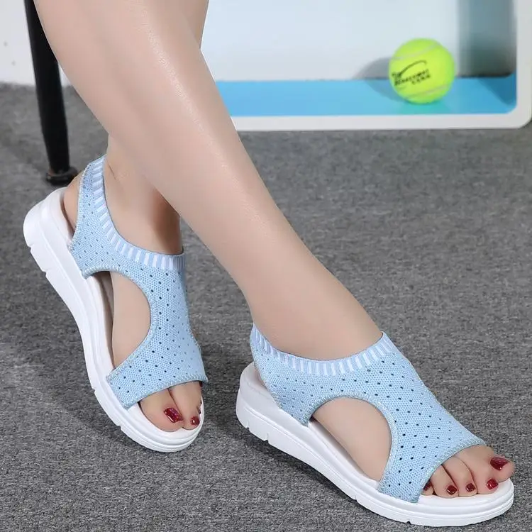 Сандалии женские на плоской подошве дышащие босоножки танкетке без застежки