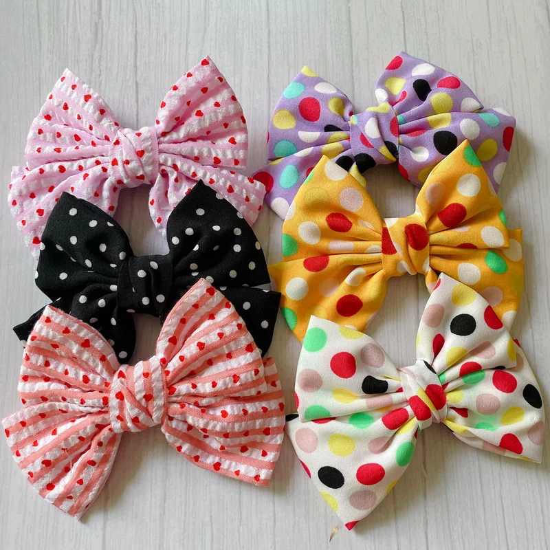 Детский зажим для волос в горошек