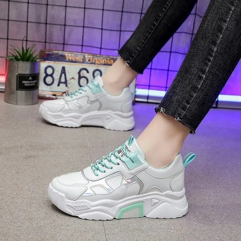 

Women's Fashion Vulcanize Shoes Breathable Womens Casual Shoes Lightweight Outdoor Walking Sneakers Zapatillas Mujer Plus Size