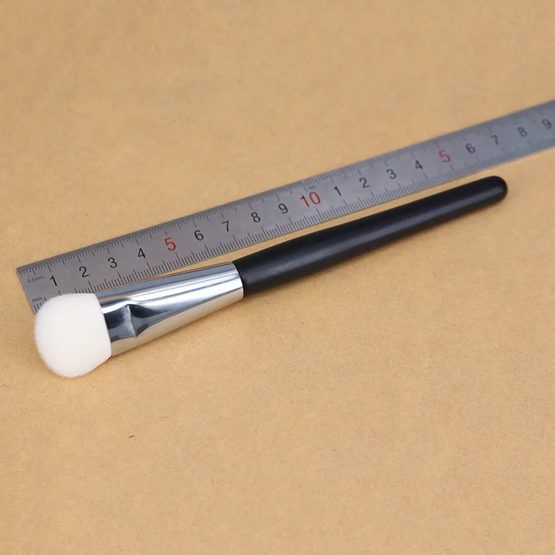 

Professional Liquid Foundation Brush Face BB Cream Base Stippling Blending Makeup Brushes Nose Contouring Cosmetics Beauty Tool