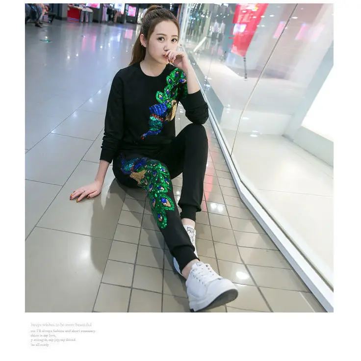 

Leisure sports suit women's 2020 autumn new cotton sweater pants long sleeve peacock Sequin two piece suit