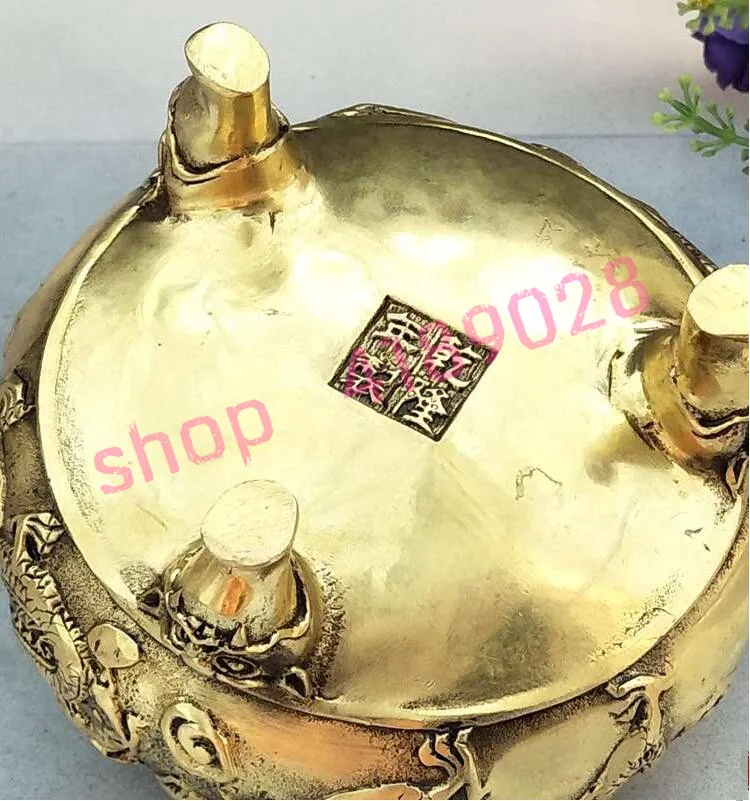 

Pure brass, made in the Qianlong reign of the Qing Dynasty, Shuanglong opera beads incense burners