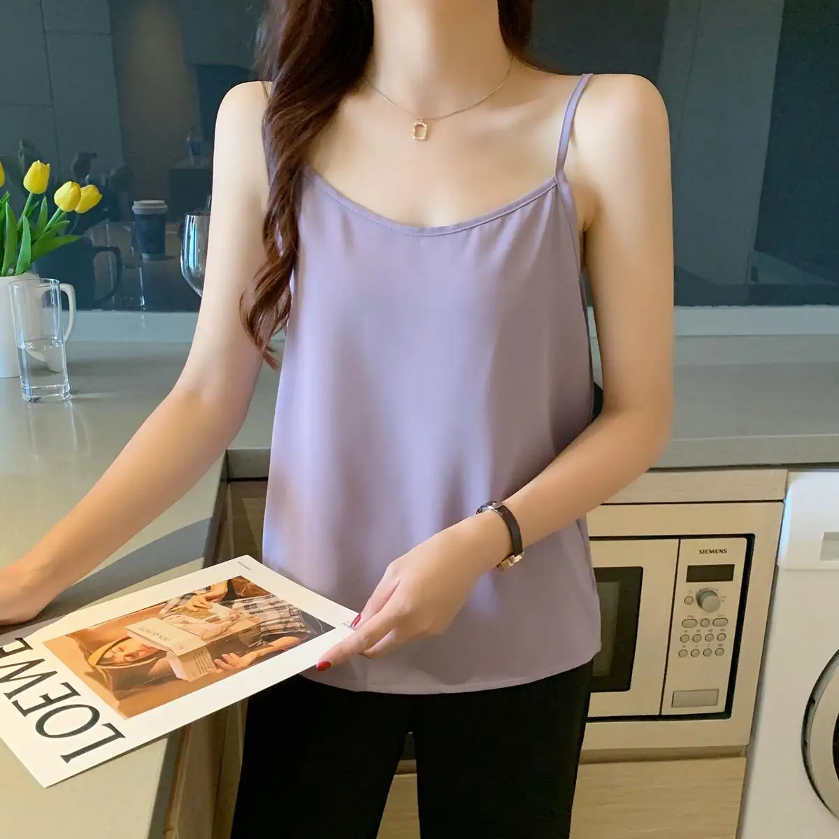 

Summer Chiffon Chiffon Crop Top Women White Office Lady Spaghetti Strap Tank Top Black Sexy Streetwear Backless Women Halter Top