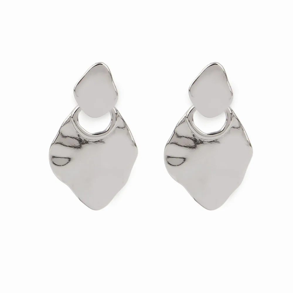 Европейские и американские ювелирные изделия в популярном стиле блестящие