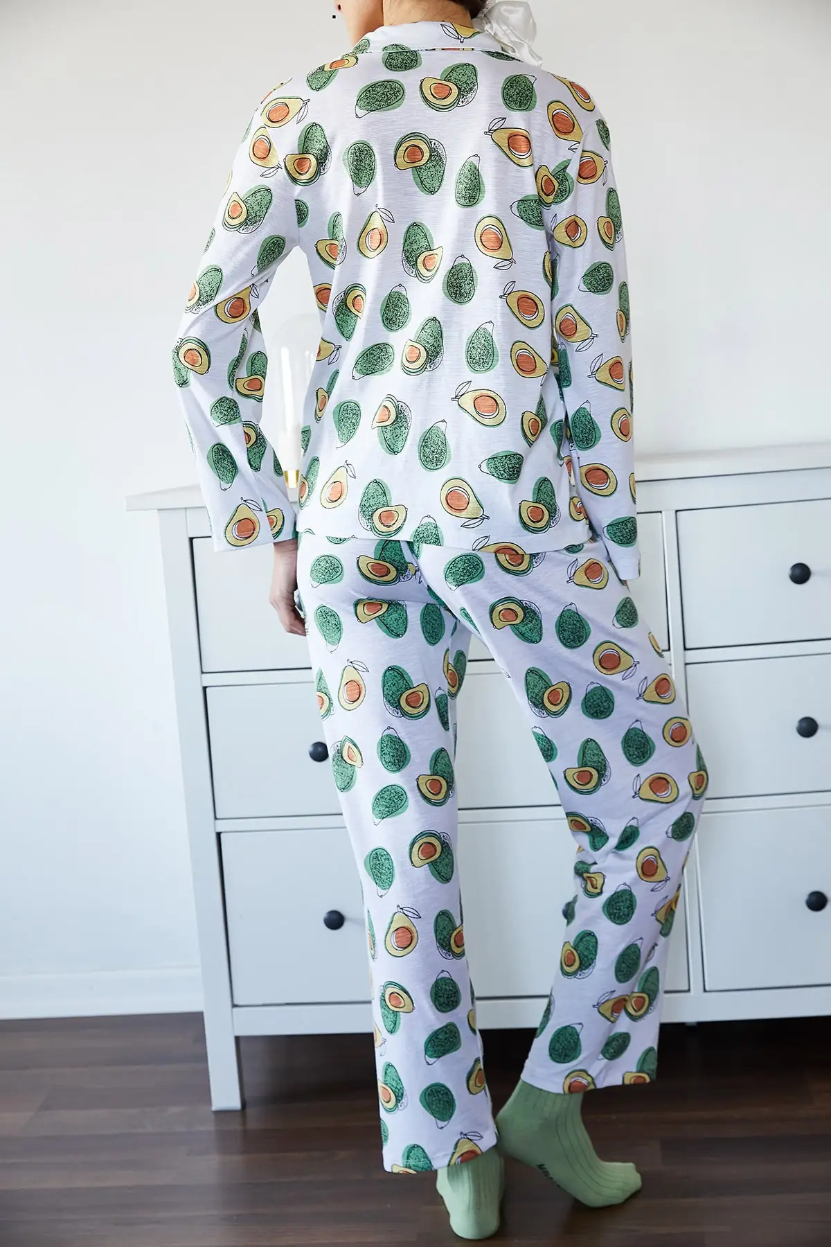 

2021 New Fashion Women White and Green Avocado Pattern Pajamas Set Comfortable Nightgown Elegant Soft Free and Fast Shipping