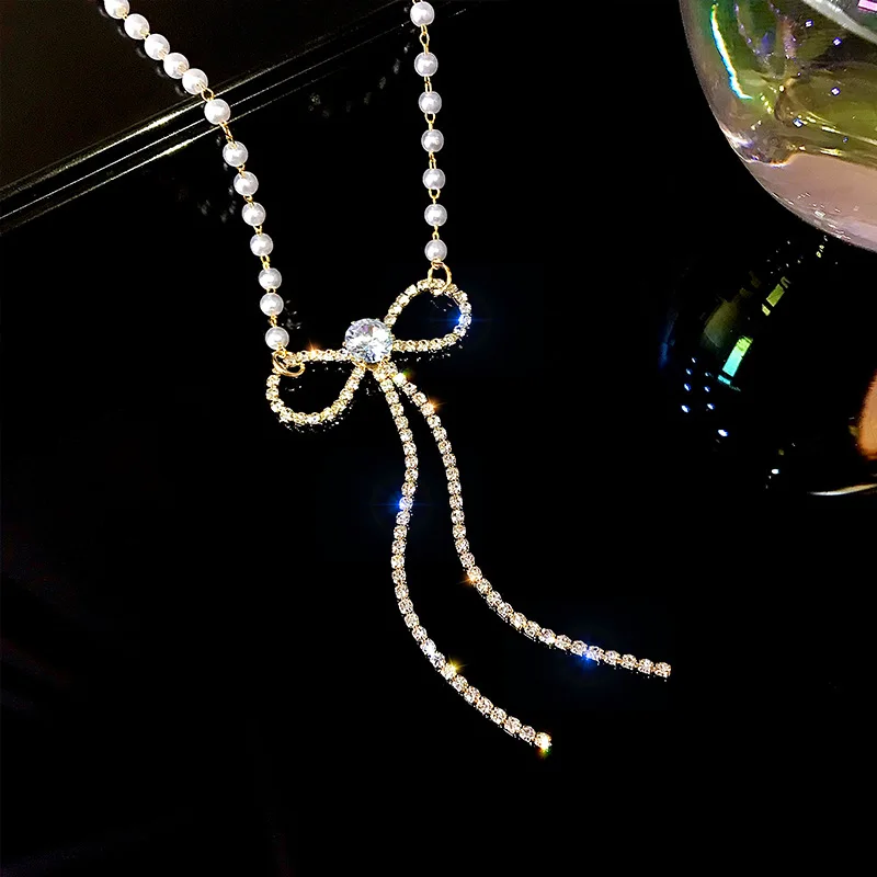 

Exquisite Full Diamond Bow Necklace Female Tide Ins Net Red Simple Cold Wind Clavicle Chain 2021 New Necklace