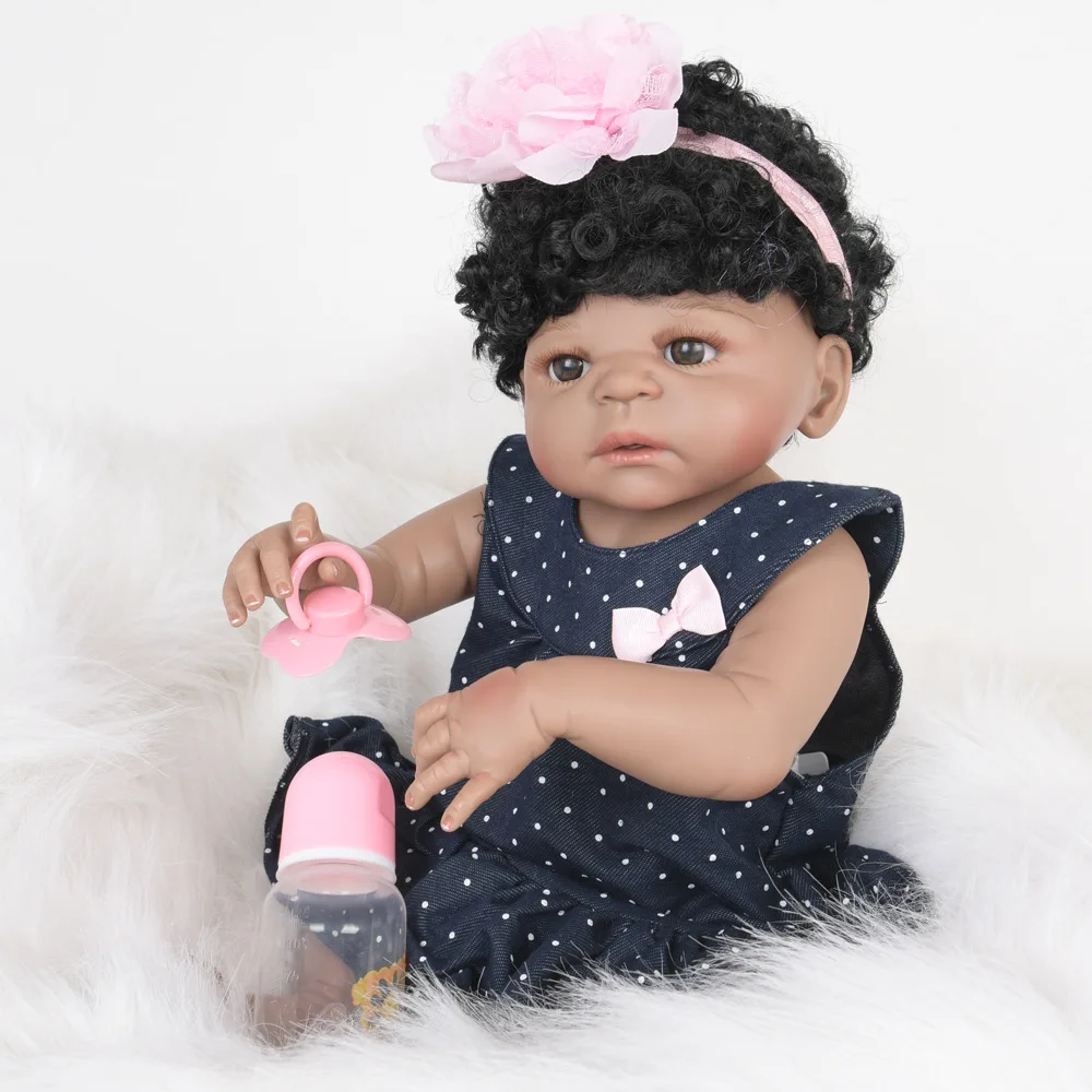 57 см полная силиконовая кукла для новорожденного, Реалистичная кукла Reborn Alive Bebe, черный мальчик, детский партнер для роста, водонепроницаемый корпус, игрушки для сна