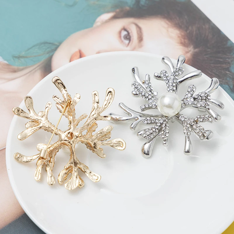 Брошь в виде кораллового оленя стиле унисекс|Броши| |