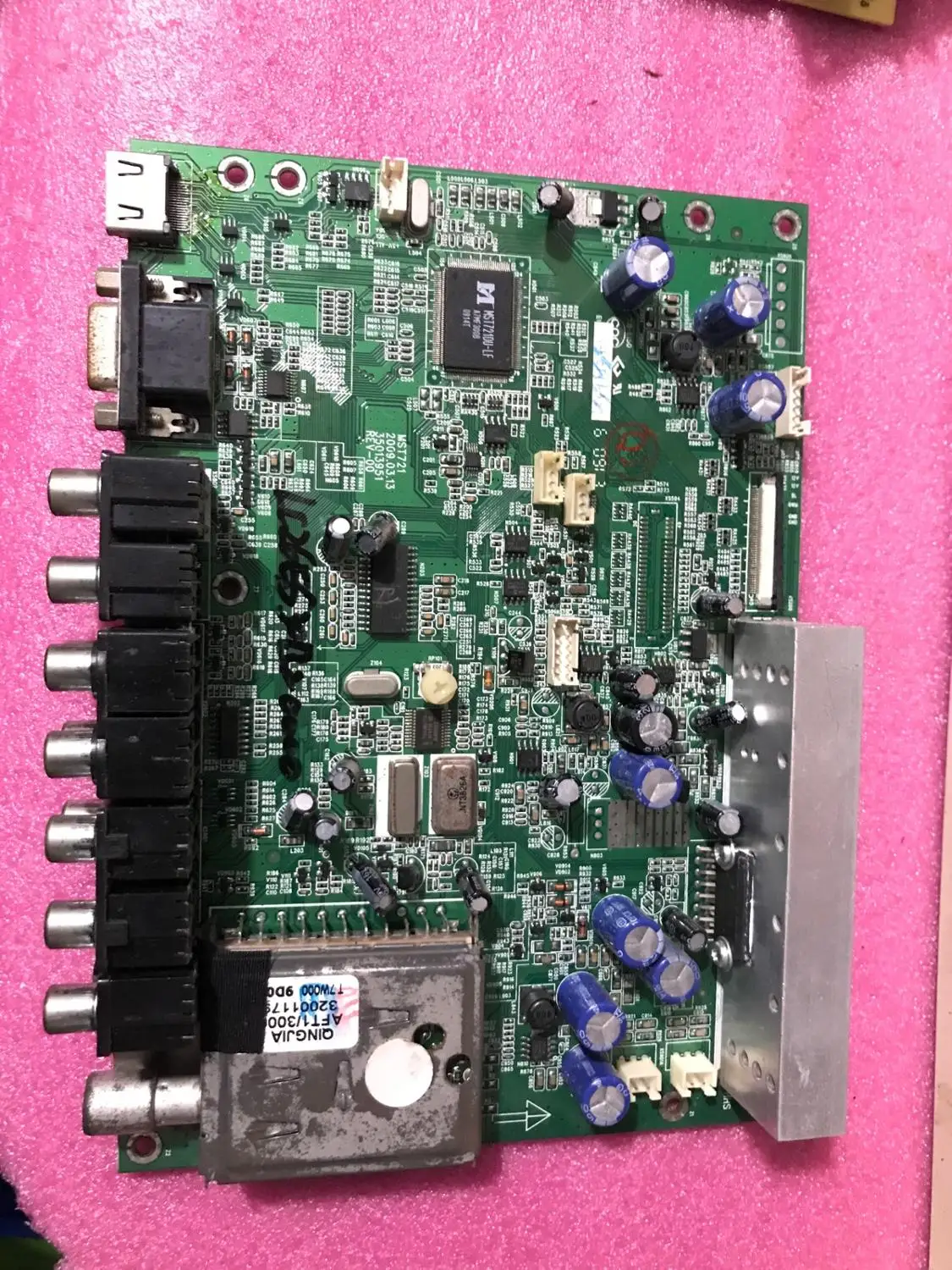

Original LC26ES30B motherboard 35013951 screen V260B1-LN1