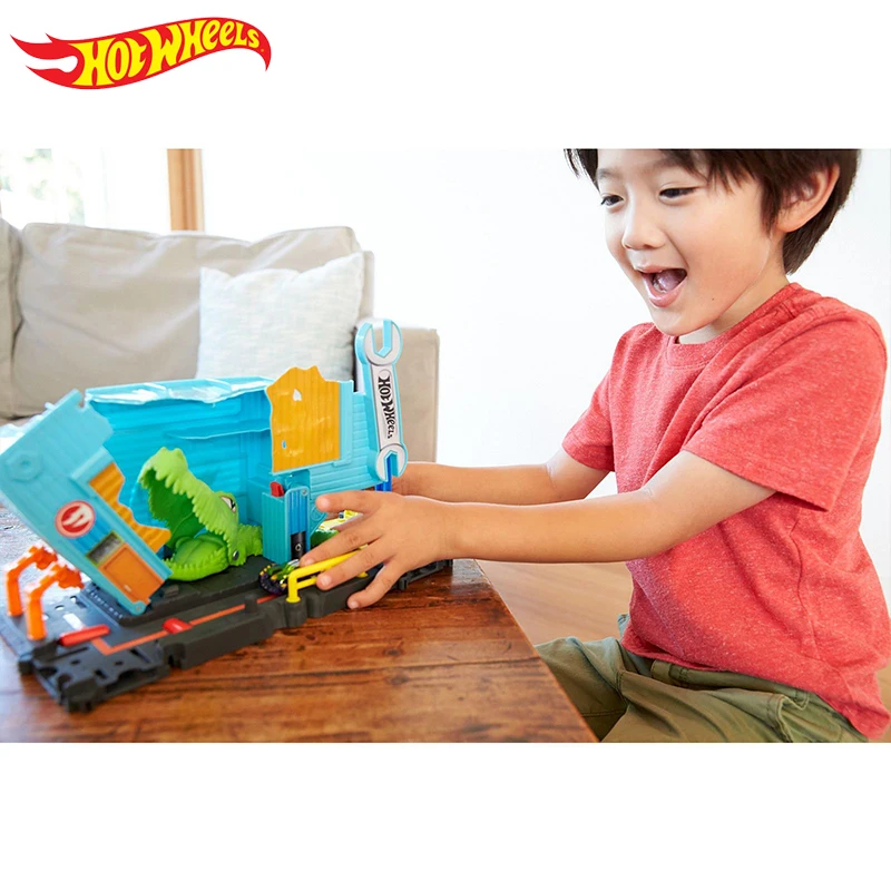 Новинка 2018 игровой набор Hotwheels Launch Challenge детская пластиковая металлическая