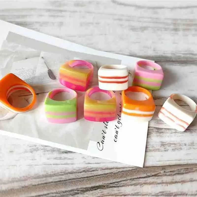 

2021 New Korean Chain Acrylic Square Resin Rings For Women Candy Party Gift Acrylic Fashion Jewelry Rings Color Geometric Y3S5