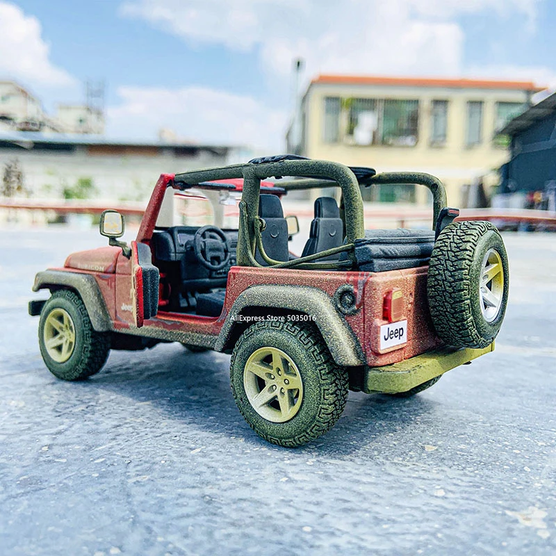 Модель автомобиля Maisto 1:27 старого Jeep Wrangler из сплава декоративная коллекция