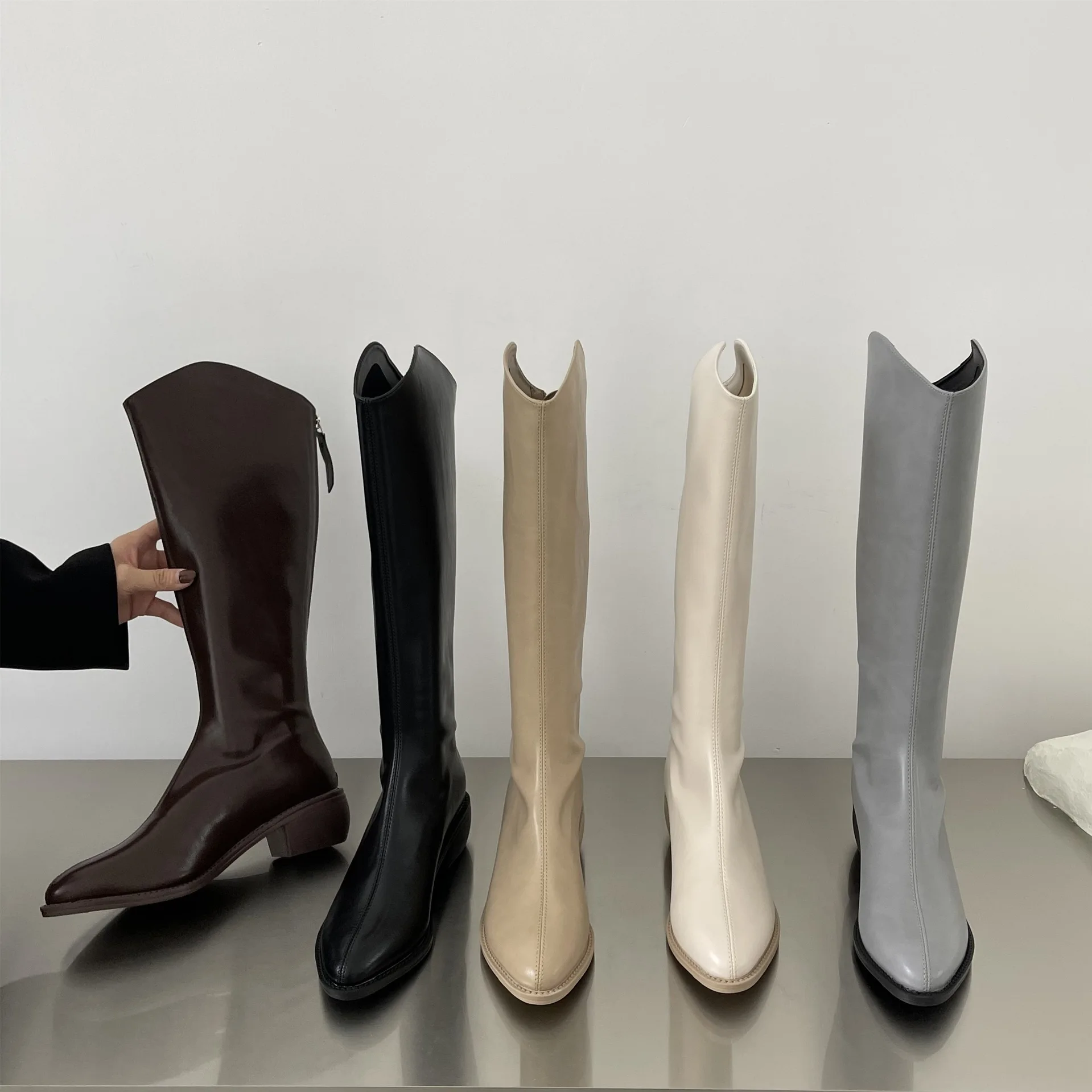 

Женские ковбойские сапоги, женская обувь на молнии, привлекательные облегающие сапоги на высоком каблуке, из денима 2021, женские резиновые с...