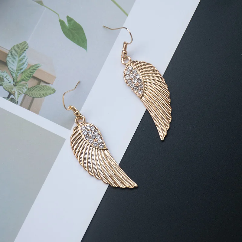 Fashion and Cute Purple Butterfly Pendant Earrings Popular Enamel Beautiful Glass Clip on 2021 New Jewelry for Women | Украшения и