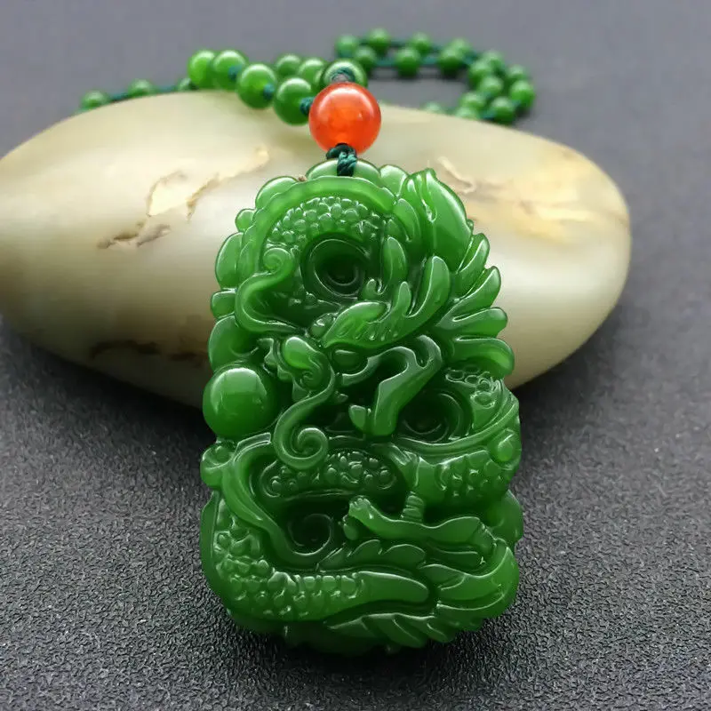 

China's natural hand carved jade dragon pendant agate necklace