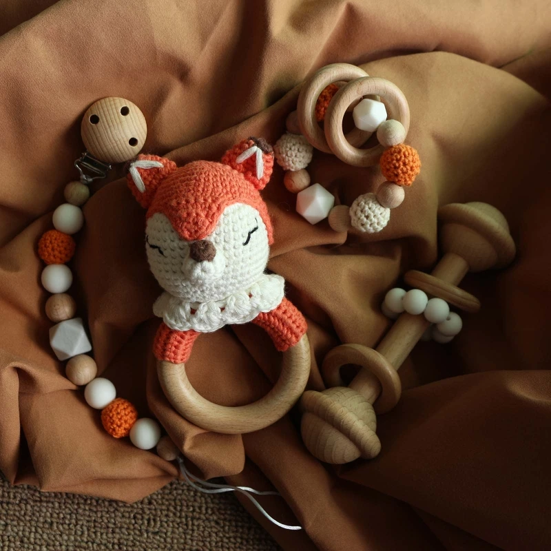 

Cartoon Fox Shape Baby Pacifier Clips Newborn Teething Bracelets Infants Rattle Teether Crochet Elk Soother Chain Wholesale