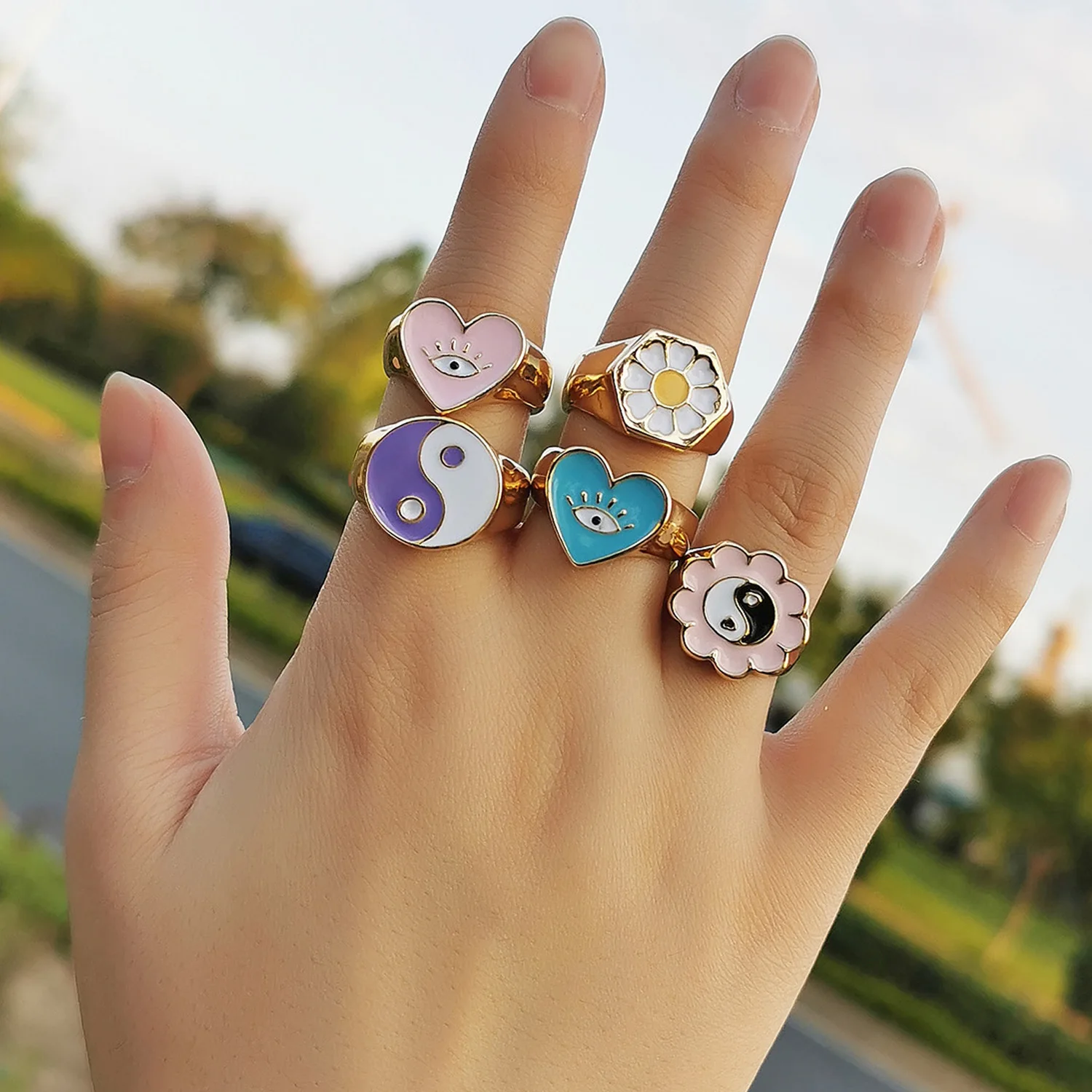 

Fashion INS Style Y2K Rings Women Finger Gold Color Mushroom Flower Star Eye Ying Yang Tai Chi Heart Metal Party Jewelry Anillo