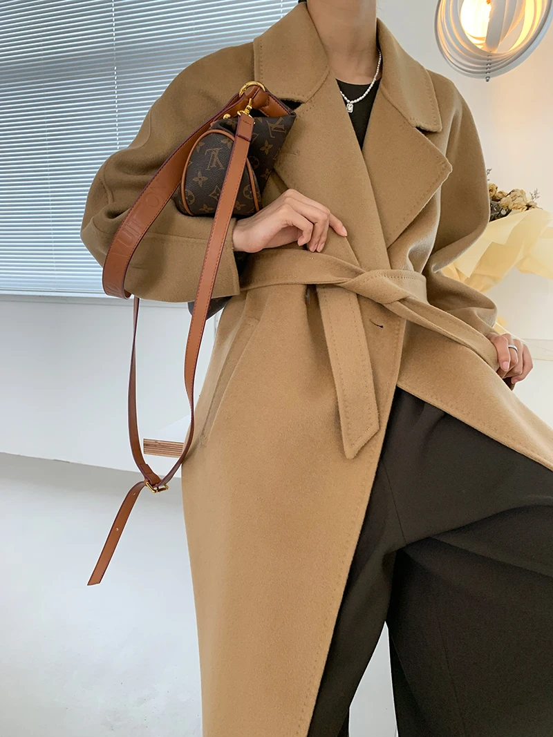 

New wool high end is a grain of buckle tender double sided cashmere coat lapels female edition fur coat