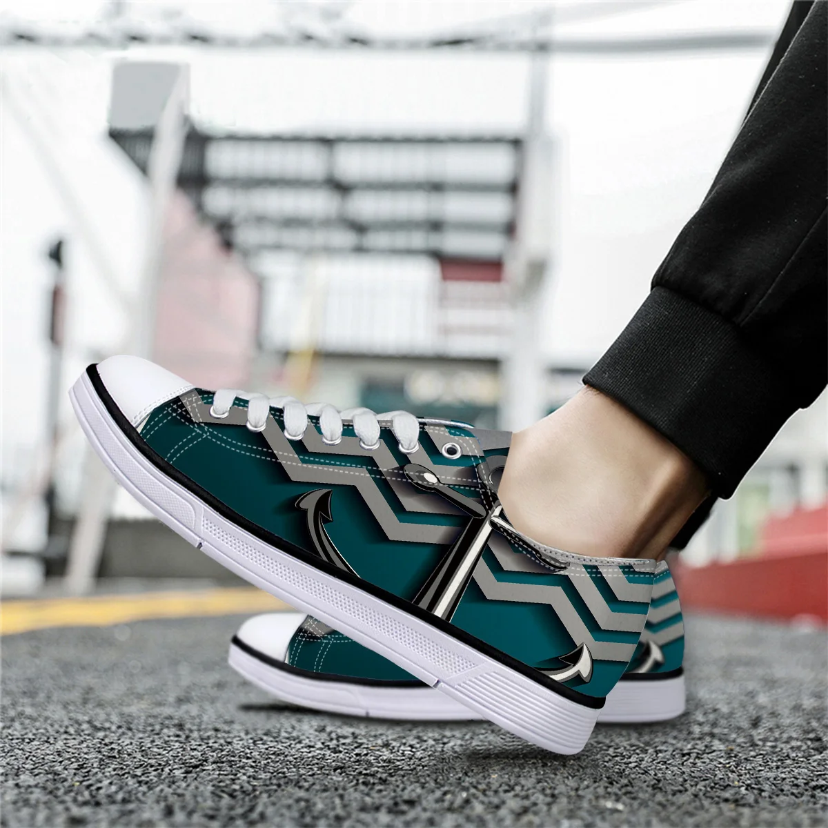 Бирюзовый зеленый фон якорь и муаровый узор унисекс парусиновая обувь для мужчин