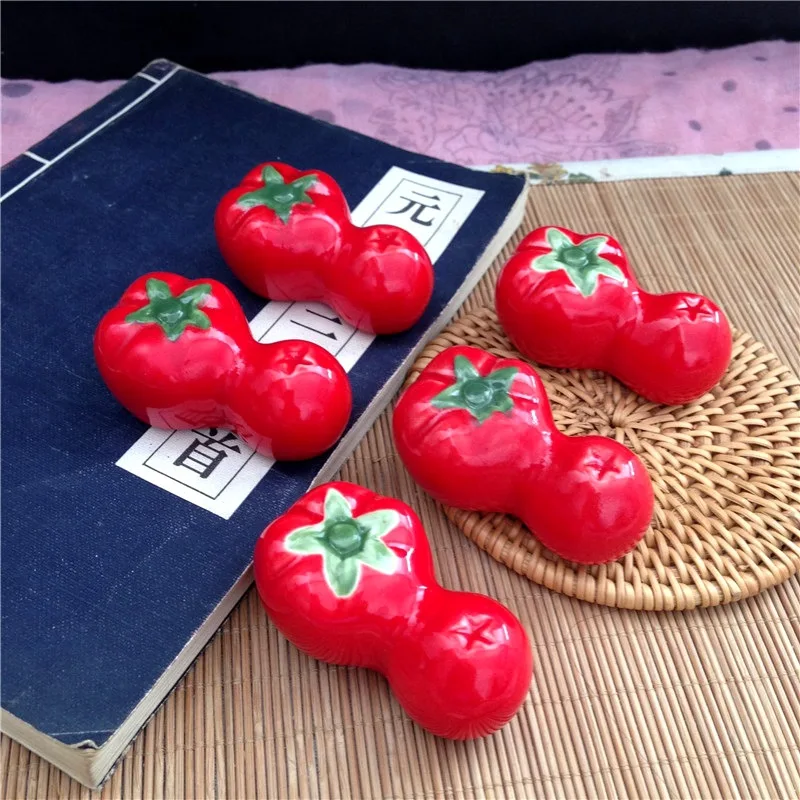

Japanese vegetable household chopsticks holder chopstick rest tomato ceramic crafts groceries chopstick pillow pen holder