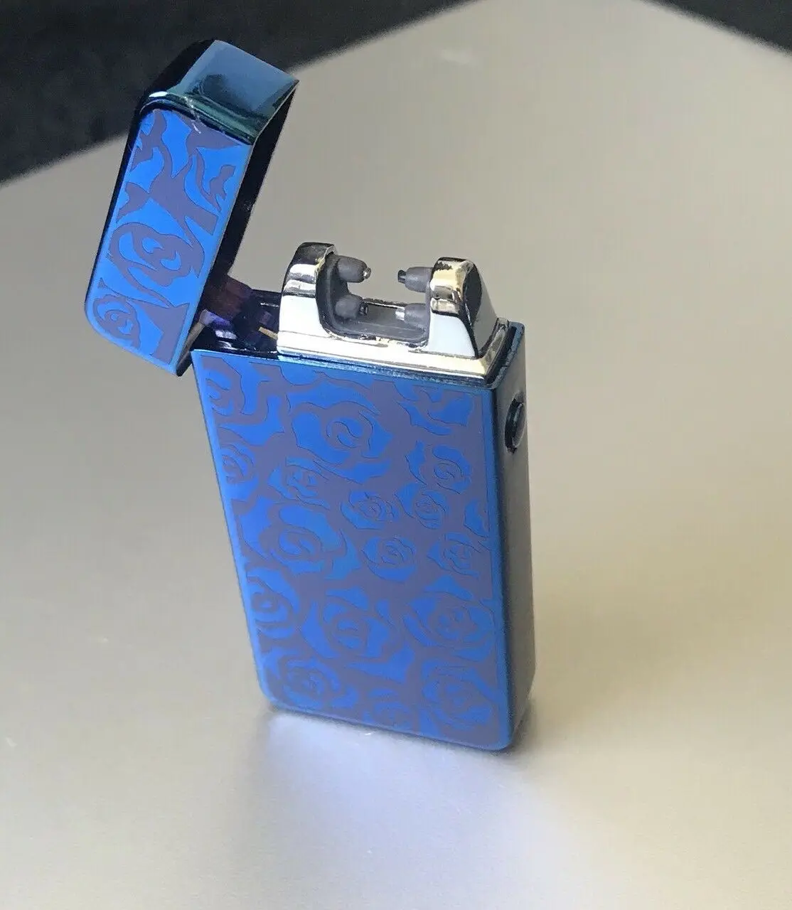 

NEW Heat Dual Arc Arch Rechargeable USB Electric Plasma Pulse Windproof Lighter