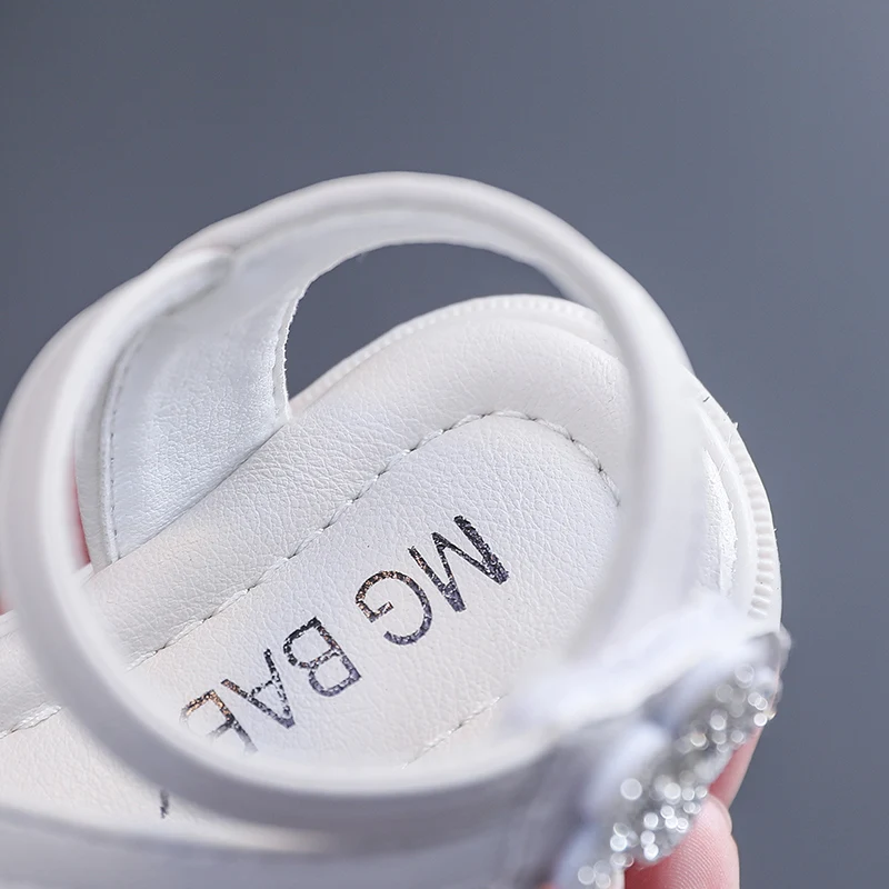 Сандалии детские резиновые с бабочками босоножки из искусственной кожи для