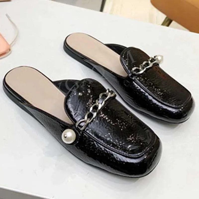 

Шлепанцы женские из натуральной кожи, сланцы, без задника, с цепочкой, жемчужный декор, закрытый носок, Уличная обувь, шлепанцы для ленивых