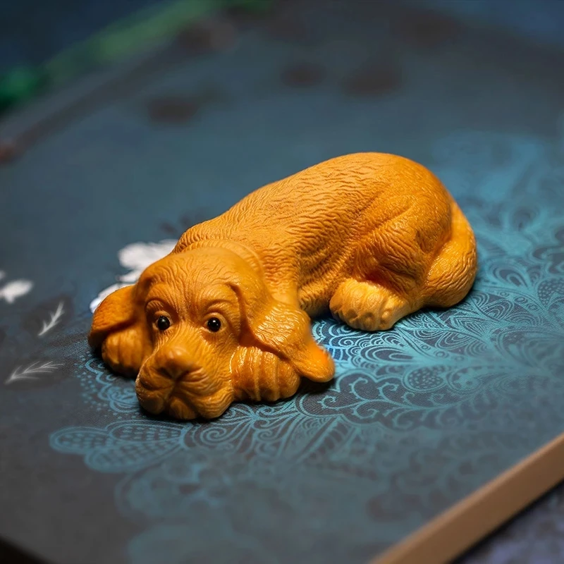 

Маленькие фигурки животных Lucky Dog, милая деревянная статуя щенка, домашнее украшение для собаки, статуэтка животного, резьба по дереву, украш...