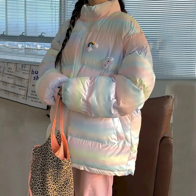 

Корейская версия утепленной радужной хлопковой куртки, женская зимняя теплая одежда, свободная хлопковая куртка, блестящая куртка для женщ...