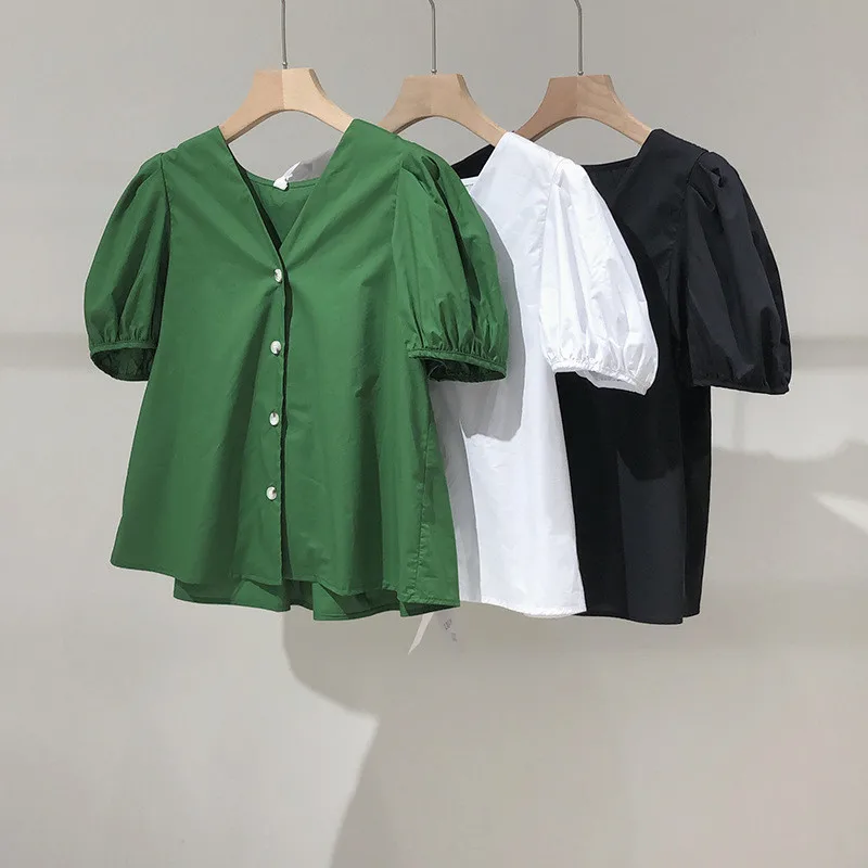 

South Korea's spring/summer 2021 new Korean minimalist V-neck top design sense small crowd loose bubble sleeve shirt girl