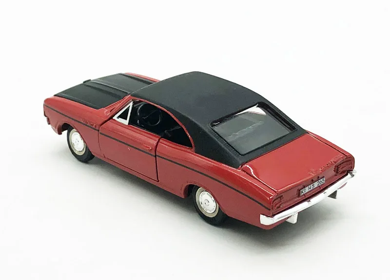 Модель игрушечного автомобиля из сплава 1/43 для Opel командора литой под давлением