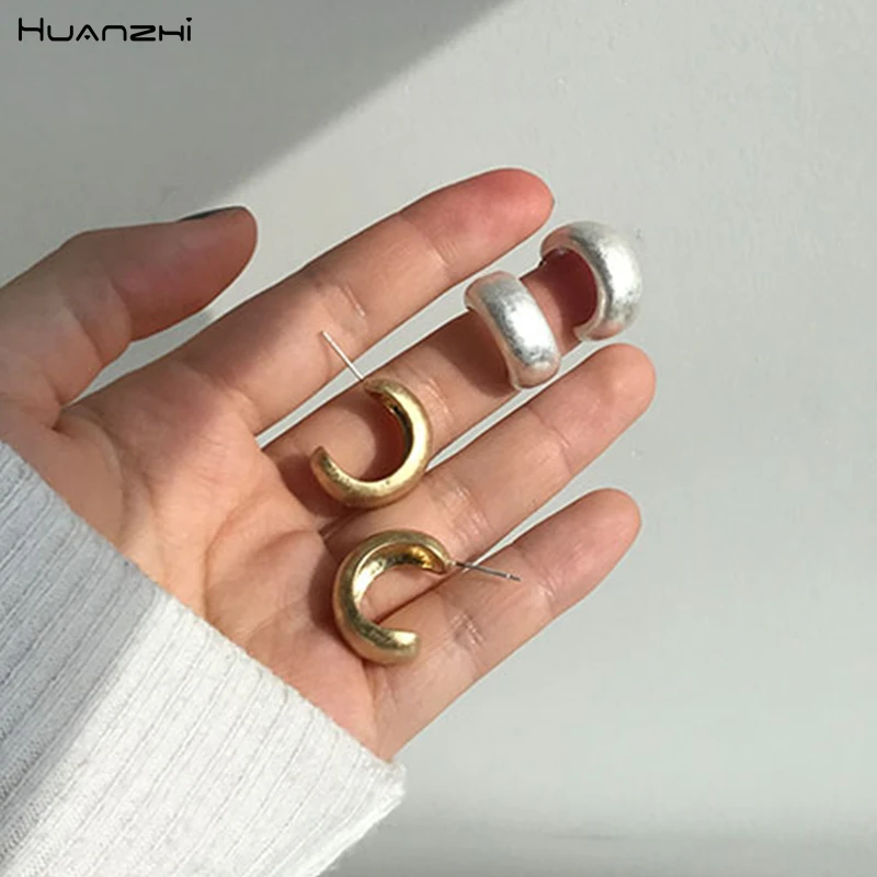 

Простой винтажный матовый золотой цвет HUANZHI из стерлингового серебра с-образной маленькой искусственной кожей для женщин и девушек ювелирн...