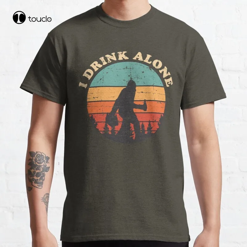 

Классическая хлопковая футболка унисекс I Drink Alone