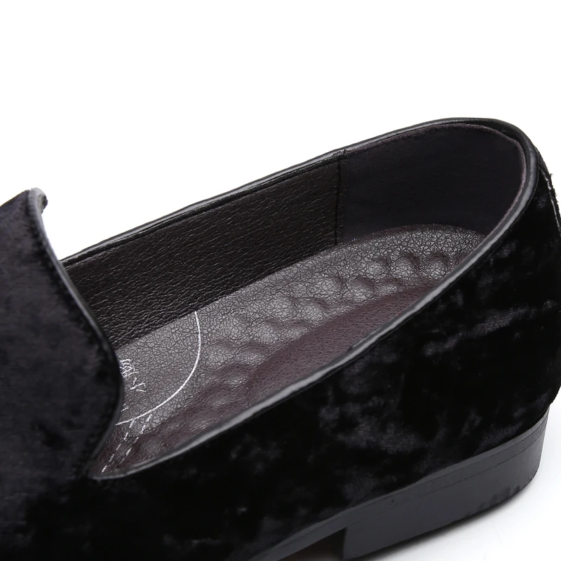 Men's Suede Soft Penny Loafers Embroidered Design Flat Slip-On Formal Men's Velvet Loafer Dress Shoes Size 6~13 chaussure homme