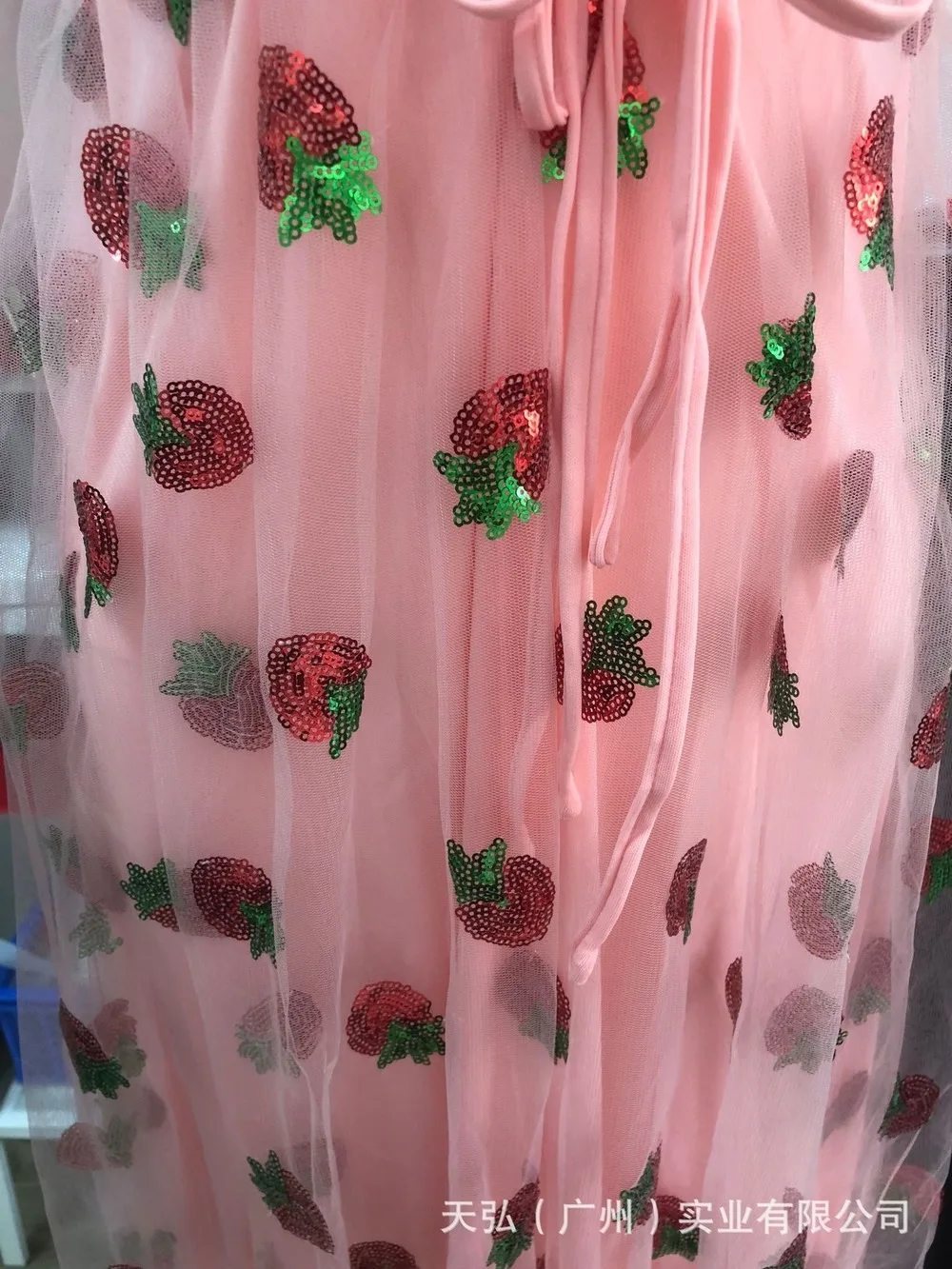 

Strawberry Dress Summer Net yarn Short Sleeve A Line Mid Length Dresses Women Sexy V Neck Belt Party Large Size Robe Female 2021