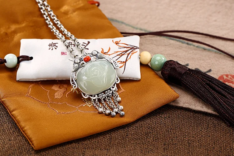 Полароид S925 Серебряный кулон инкрустированный натуральным нефритом Hotan белый