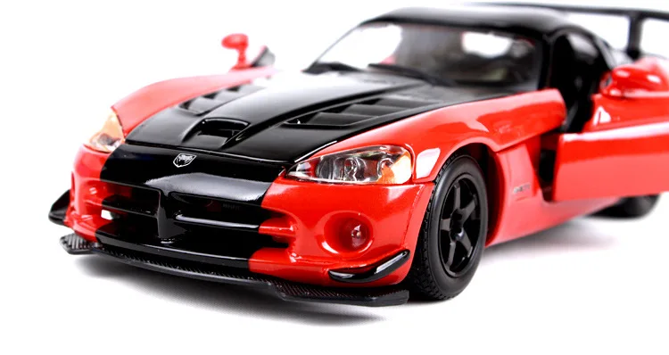 Модель автомобиля Bburago 1:24 Dodge Viper, Модель гоночного автомобиля, модель автомобиля из сплава, коллекция украшений, Подарочная игрушка