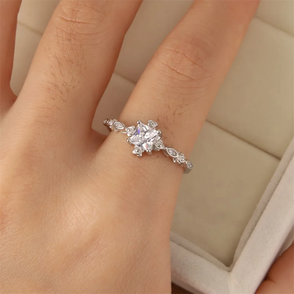 

Fashion Jewelry Korean Version S925 Silver Ring New Small Fresh Square Ring Female Simple Personality Romantic Jewelry Gift