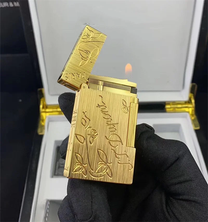 

S.T Memorial D upont lighter Bright Sound! New With the Box and Adapter Serial number TH43