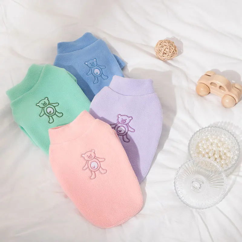 

Clothing for Pets In Autumn and Winter New Cat Feet Bottoming Shirt De Velvet Bear Small Dog Baby Cat Clothing.