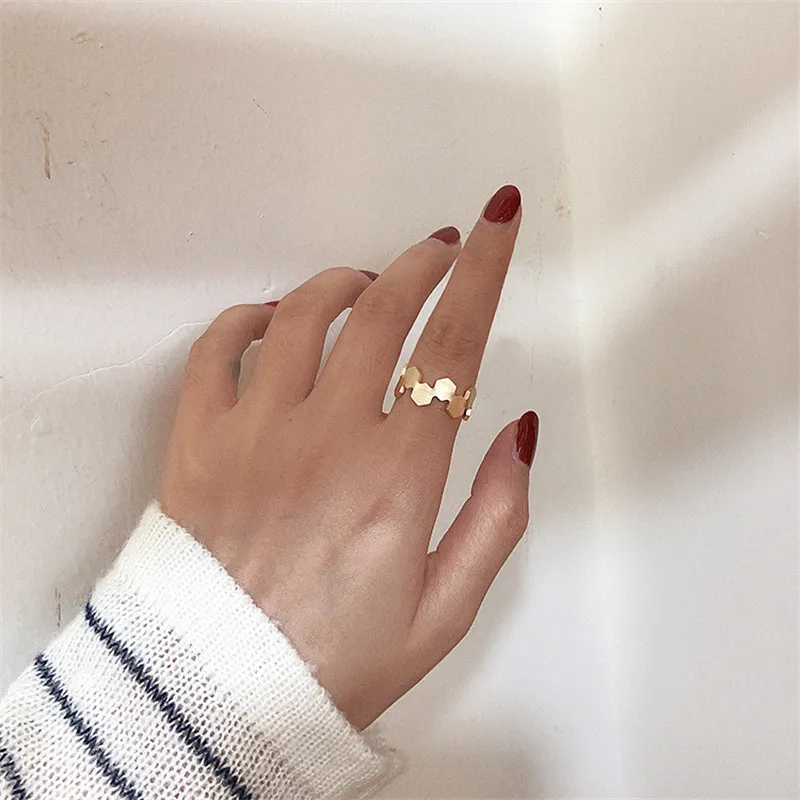 Женское Обручальное кольцо с геометрическим рисунком металлическое Открытое в