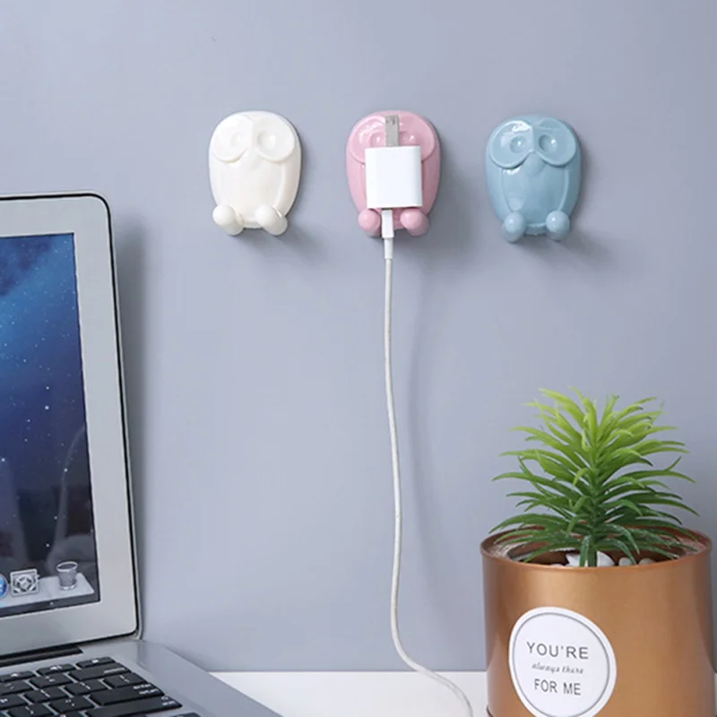 

1pc Cartoon Bathroom Toothbrush Holder Kitchen Sticker Hook Toothbrush Rack Cartoon Socket Plug Hooks Toothbrushes Holder